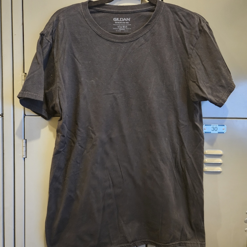 Mens Gildan T Shirt in Black Size Medium